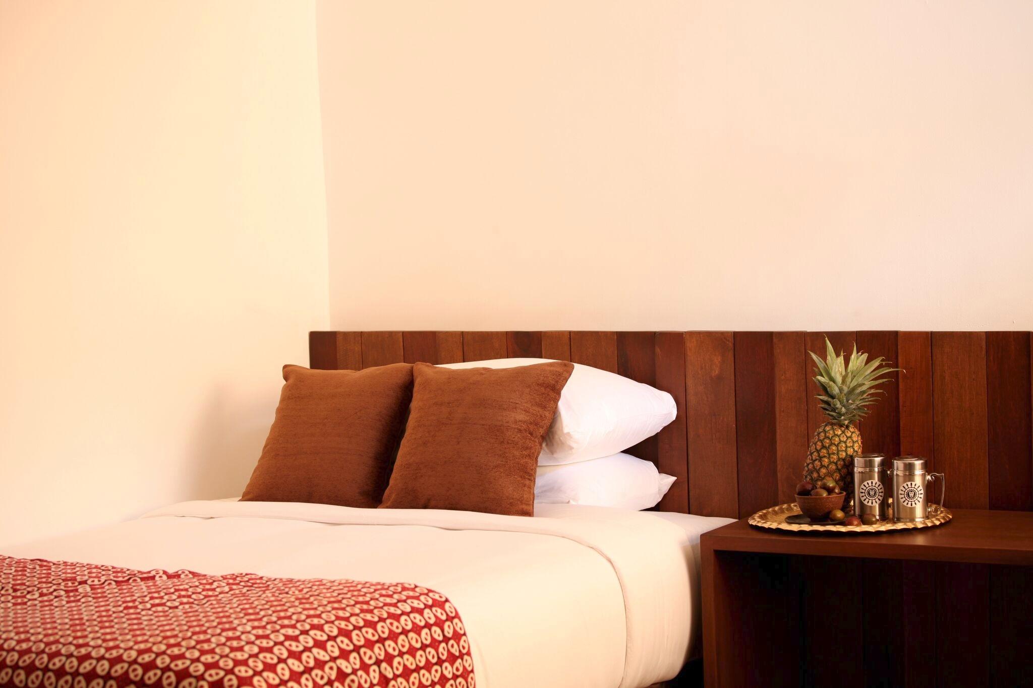 เดอะ ฟันนี ไลอ้อน Hotel โกรอน ภายนอก รูปภาพ