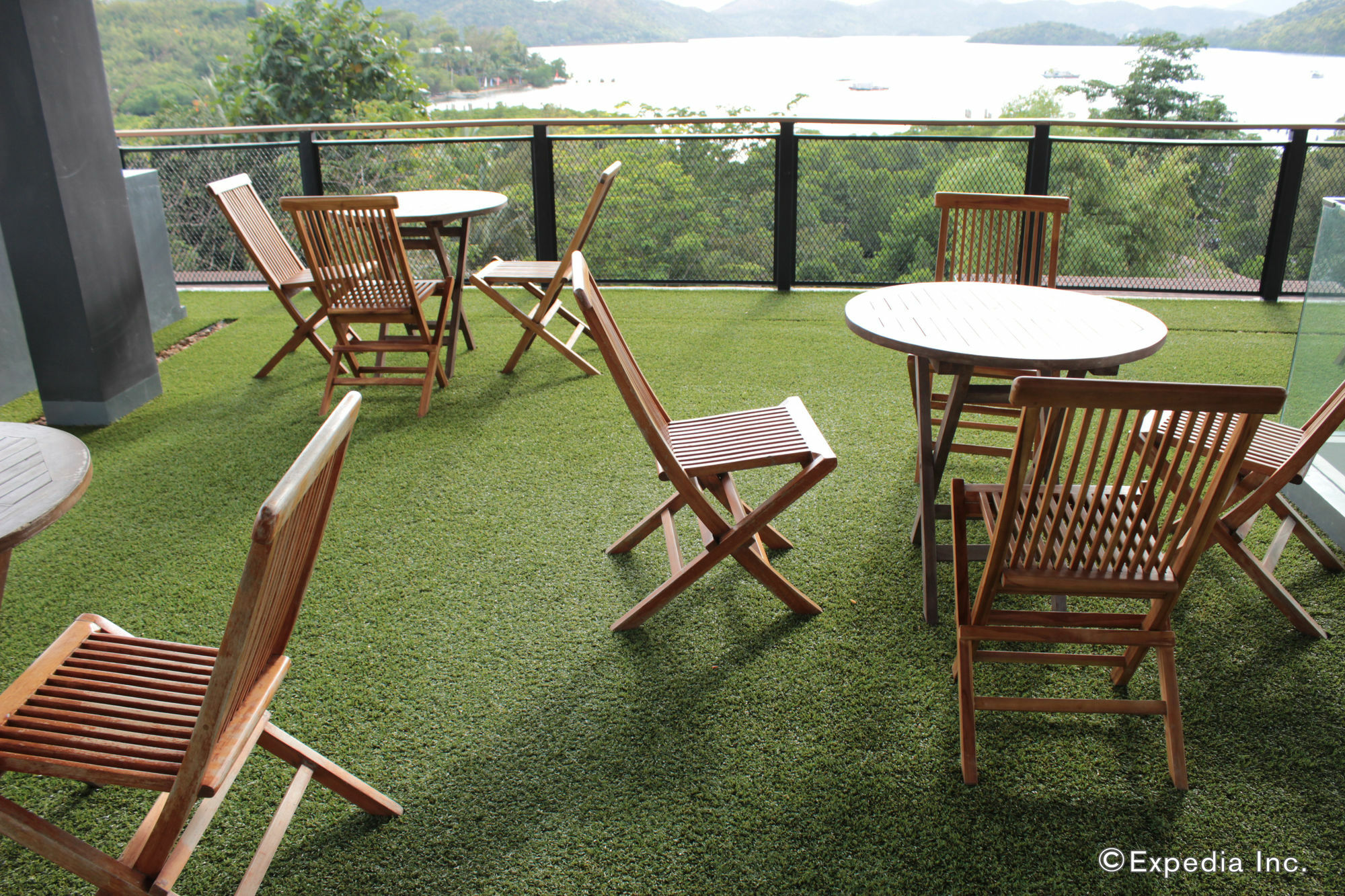 เดอะ ฟันนี ไลอ้อน Hotel โกรอน ภายนอก รูปภาพ