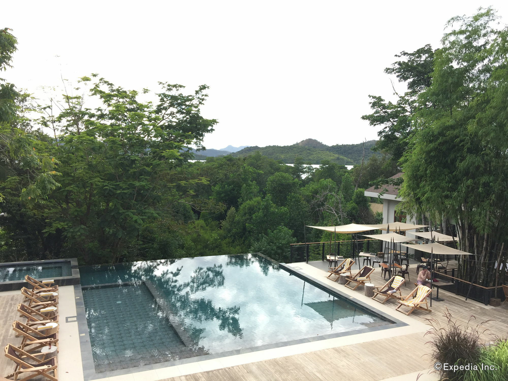 เดอะ ฟันนี ไลอ้อน Hotel โกรอน ภายนอก รูปภาพ
