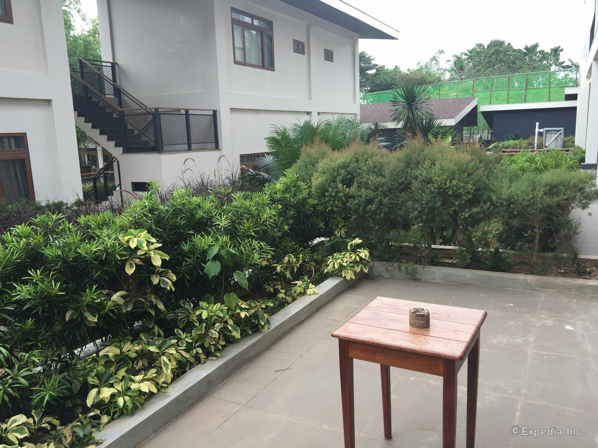 เดอะ ฟันนี ไลอ้อน Hotel โกรอน ภายนอก รูปภาพ