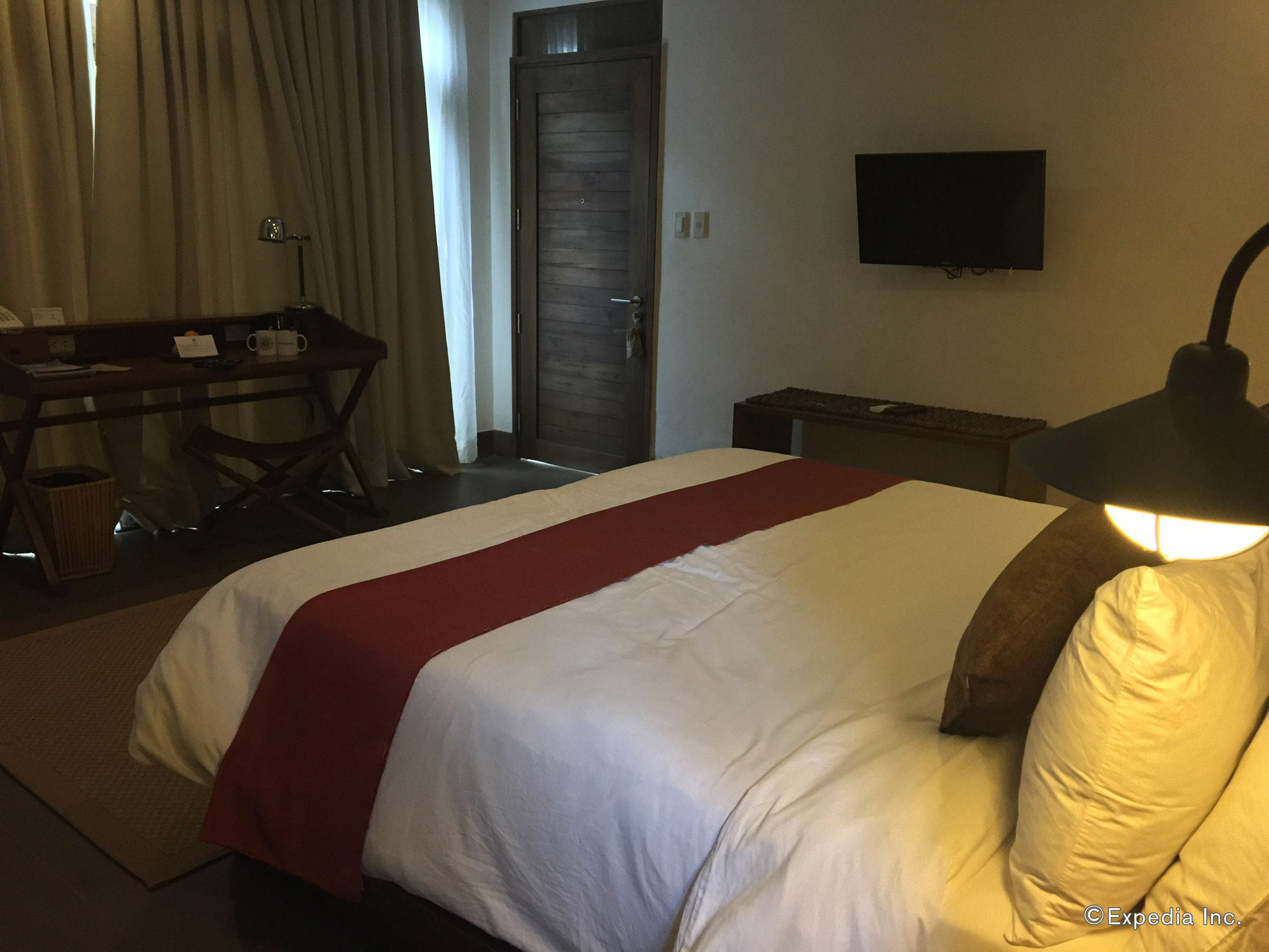 เดอะ ฟันนี ไลอ้อน Hotel โกรอน ภายนอก รูปภาพ